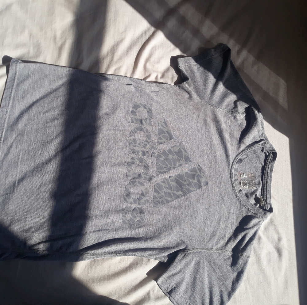 Adidas Tshirt